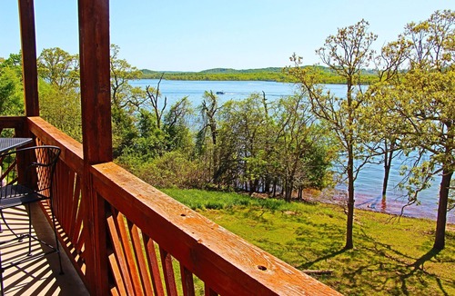 Indian Point Condo | Spacious Lake Front Condo, Sunsets, 5 min to SDC