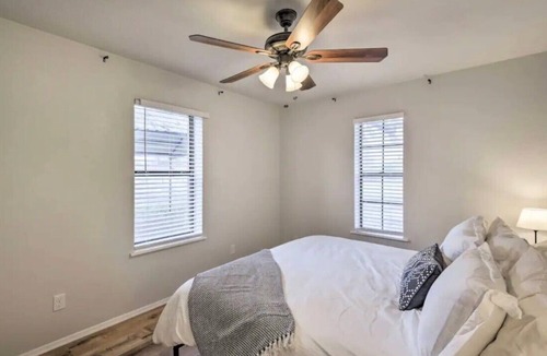 Lake Brownwood House | Spacious Lake Front House with Hot Tub and Grill