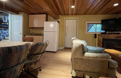 North Kawartha House | Spacious Lake Home on Chandos Lake