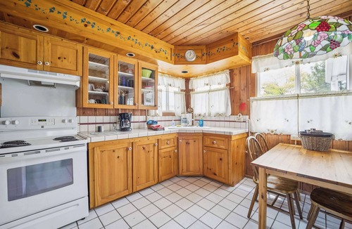 Greenbush Apartment | Spacious Lakefront Cottage w/AC