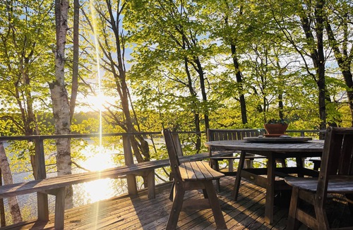 Winthrop Cottage | Spacious Lakefront Home, Large deck, SUP, Firepit & Dock!