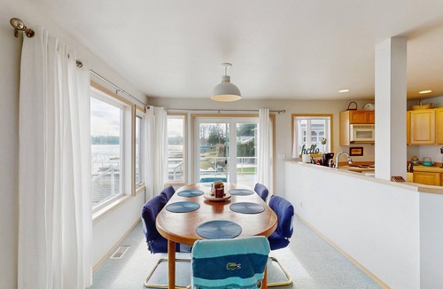 Lake Goodwin House | Spacious lakefront house with private dock, hot tub and firepit