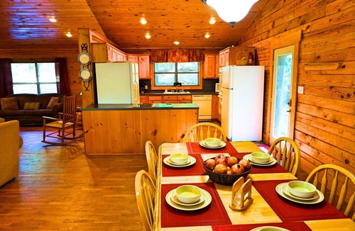Higden Cabin | Spacious Lakefront Log Home Retreat