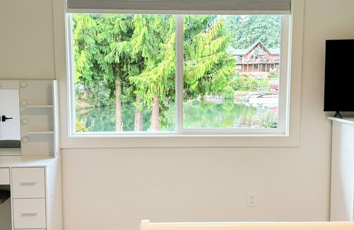 Bonney Lake House | Spacious Lakefront Home w/Private Dock, Hot Tub & Fireplace