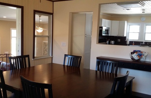 Copeland House | Spacious Lakefront w/private dock between Grove and Monkey Island!