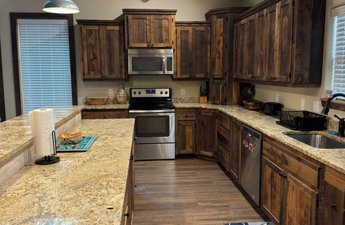 Murfreesboro House | Spacious Lakehouse - Sleeps 16 - Fire pit - Fully Stocked