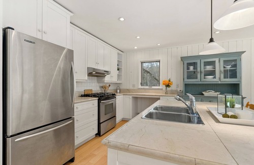 Huntsville Cottage | Spacious Lakeside Cottage on beautiful Mary Lake - Muskoka, Huntsville