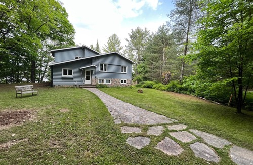 Huntsville Cottage | Spacious Lakeside Cottage on beautiful Mary Lake - Muskoka, Huntsville