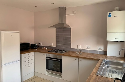 Lancaster House | Spacious Lancaster City Centre Hide Away With Garden