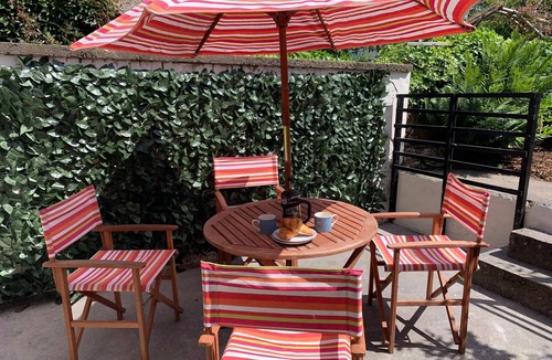 Lancaster House | Spacious Lancaster City Centre Hide Away With Garden