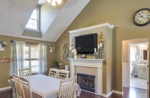 Lebanon House | Spacious Lebanon Home w/Pool: 6 Mi to Downtown!