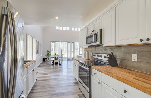 Lexington House | Spacious Lexington Home w/Fire Pit: Hunt & Fish!