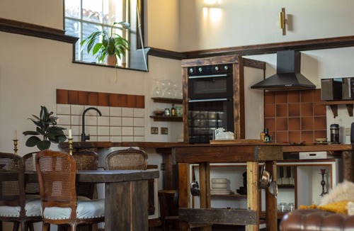 Alloa Apartment | Spacious & Light Studio Loft