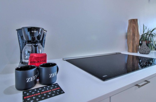 China Basin Apartment | Spacious Live/Work Condo in SF + Parking