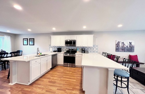 Lewisville House | Spacious Living, BBQ, Minutes to DFW Airport, Sleep 16