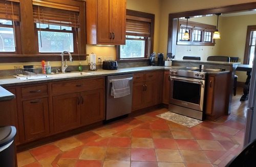 Storm Lake House | Spacious living captivating views overlooking the lake. With AC and Wi-Fi.
