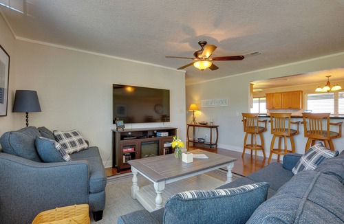 West Livingston House | Spacious Livingston Home w/Private Boat Dock