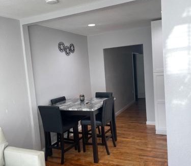 Oak Cliff Apartment | Spacious Location! 15 minutes from downtown Dallas