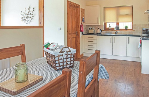 Llandrindod Wells Ski Chalet | Spacious lodge with one double and one twin.