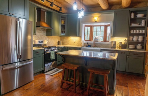 Glen Spey Cabin | Spacious lodge w/indoor pool!