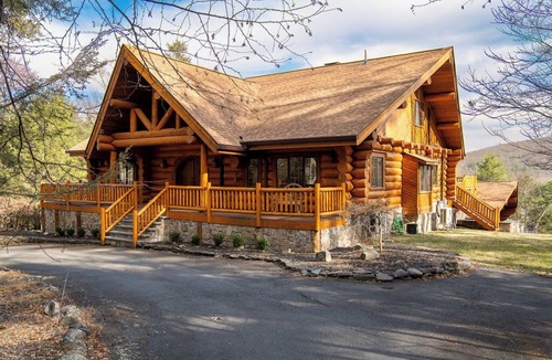 Glen Spey Cabin | Spacious lodge w/indoor pool!