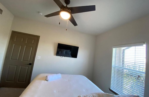 South Main Apartment | Spacious Loft Apartment Med Center, NRG Stadium