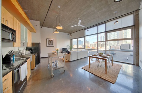 The Gulch Apartment | Spacious Loft in Trendy Gulch Neighborhood!