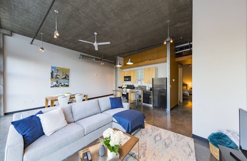 The Gulch Apartment | Spacious Loft in Trendy Gulch Neighborhood!