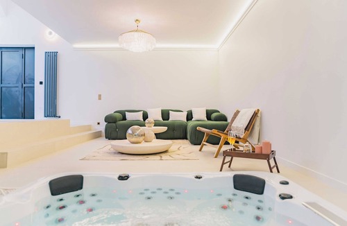 Montmartre Apartment | Spacious LOFT with SPA - 4BR/8P - Montmartre