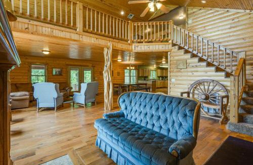 Fairland House | Spacious Log Cabin in Fairland, 1 Mi to Grand Lake