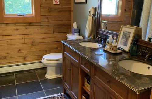 Wilmington Cabin | Spacious log home offering winter mountain views & gorgeous sunrises.