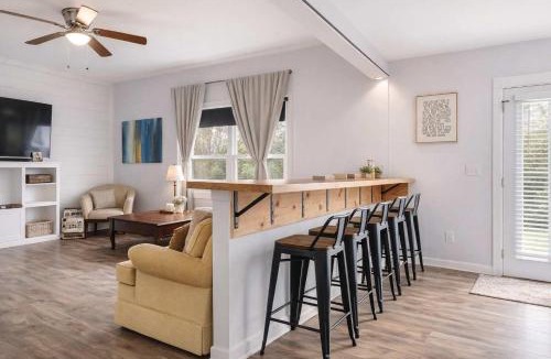 Jeffersontown House | Spacious Louisville Getaway with Private Backyard