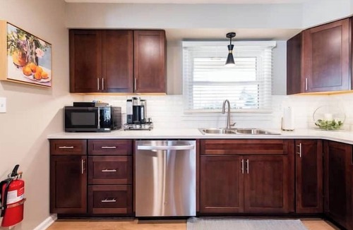Brownsboro Farm House | Spacious Louisville home with backyard and parking