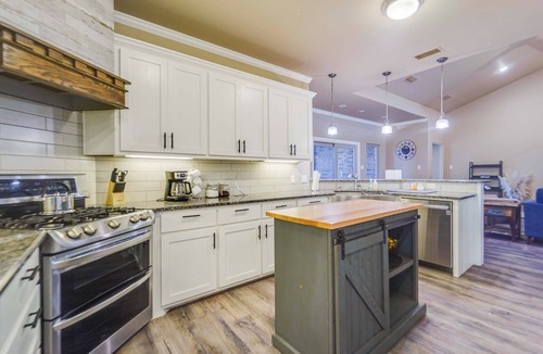 Lubbock House | Spacious Lubbock Home w/Private Pool & Yard!