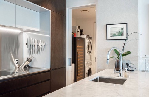 Newton Apartment | Spacious Luxe 2Bd with Harbour Views and Parking