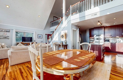 Dandridge House | Spacious Luxe Lakefront Home, Hot Tub, Dock, Firepit