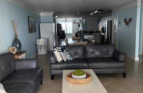 Crescent Beach Villa | Spacious LUXURY Villa with stocked kitchen,WiFi, Ask about 2025 special rates.