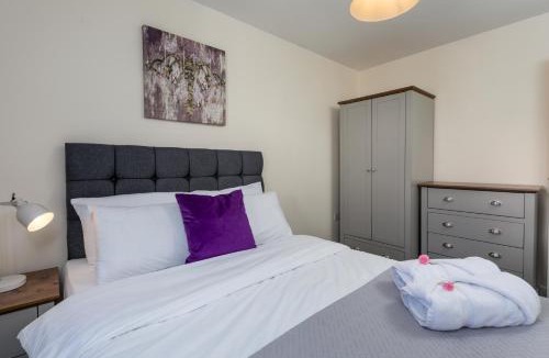 Barrow-in-Furness House | Spacious Luxurious Serviced Accommodation 6