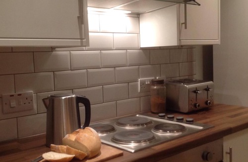 Cranbrook Apartment | Spacious & Luxurious, Cranbrook Apartment