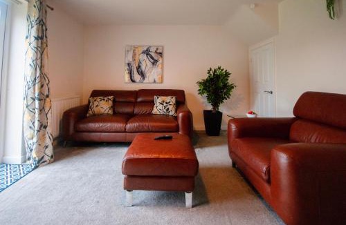Dadlington House | Spacious Luxurious Serviced Accommodation 2
