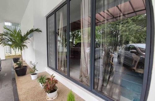 Seksyen 13 House | Spacious Luxury and comfortable for Medium to large group