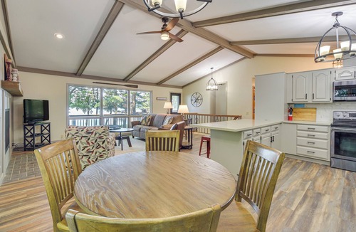 Luck Cabin | Spacious Luxury Cabin w/Deck & Dock on Bone Lake