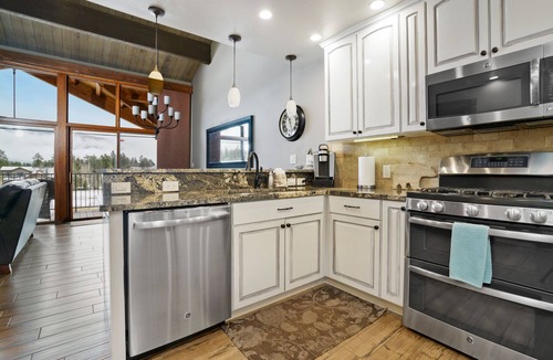 Purgatory Condo | Spacious luxury condo & great views – book now for peak times during ski season