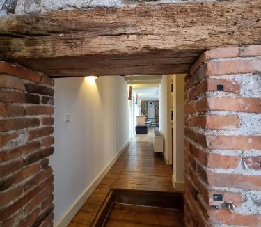 Chalmoux House | Spacious luxury farmhouse