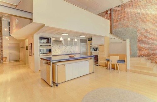 Rincon Hill Apartment | Spacious Luxury Historic Loft in Downtown SF