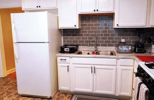 Martinsville House | Spacious Luxury Pet Friendly Home - Entire House
