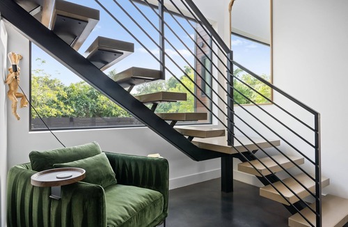 Montopolis House | Spacious Luxury Retreat with Skyline Views