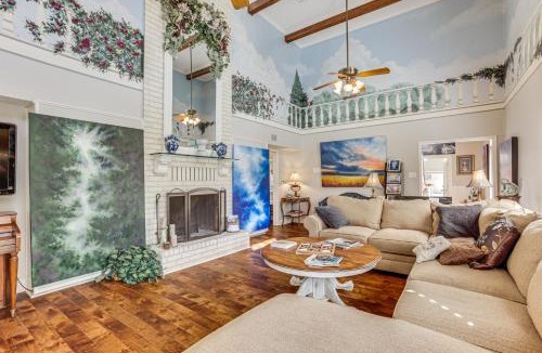 Madisonville House | Spacious Madisonville Estate w/Grill & Pond Views
