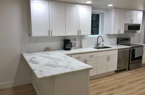 Victory Heights House | Spacious Maple Leaf Guest Suite