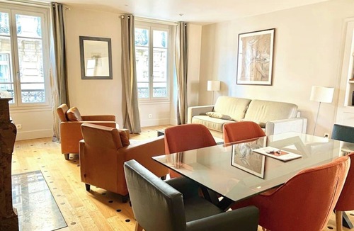 Enfants-Rouges Apartment | Spacious Marais 3BR with AC & Elevator